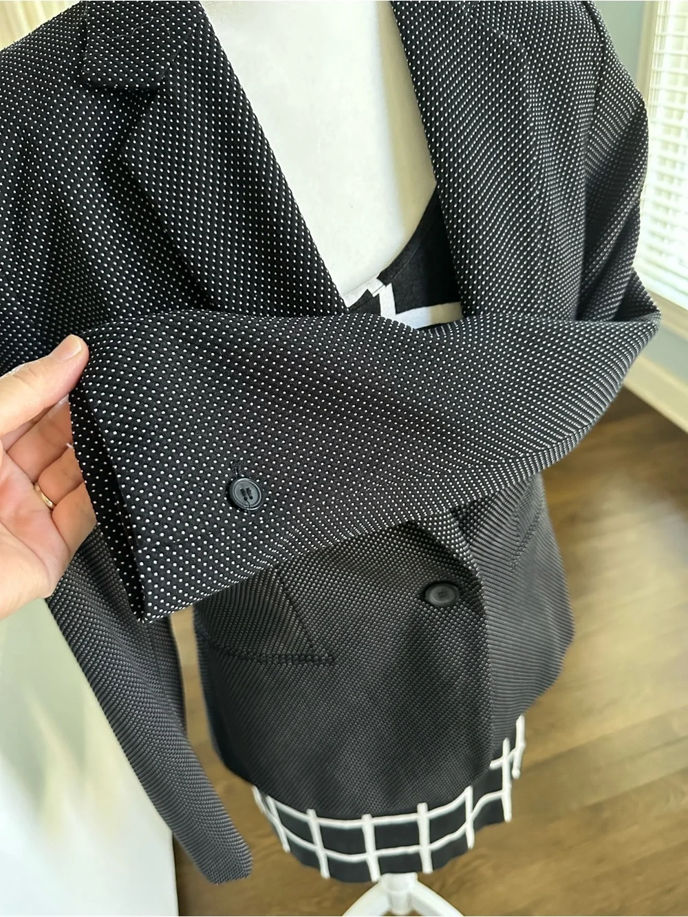 Zara Black Pindot Single-Button Women's Blazer (new with tags)